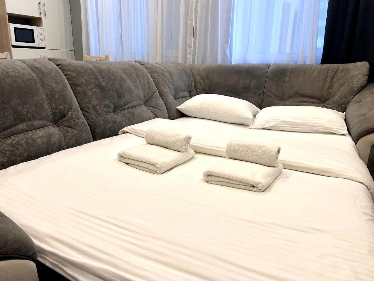 Apartment Apartpoltava: Bright In New Comfort Building *