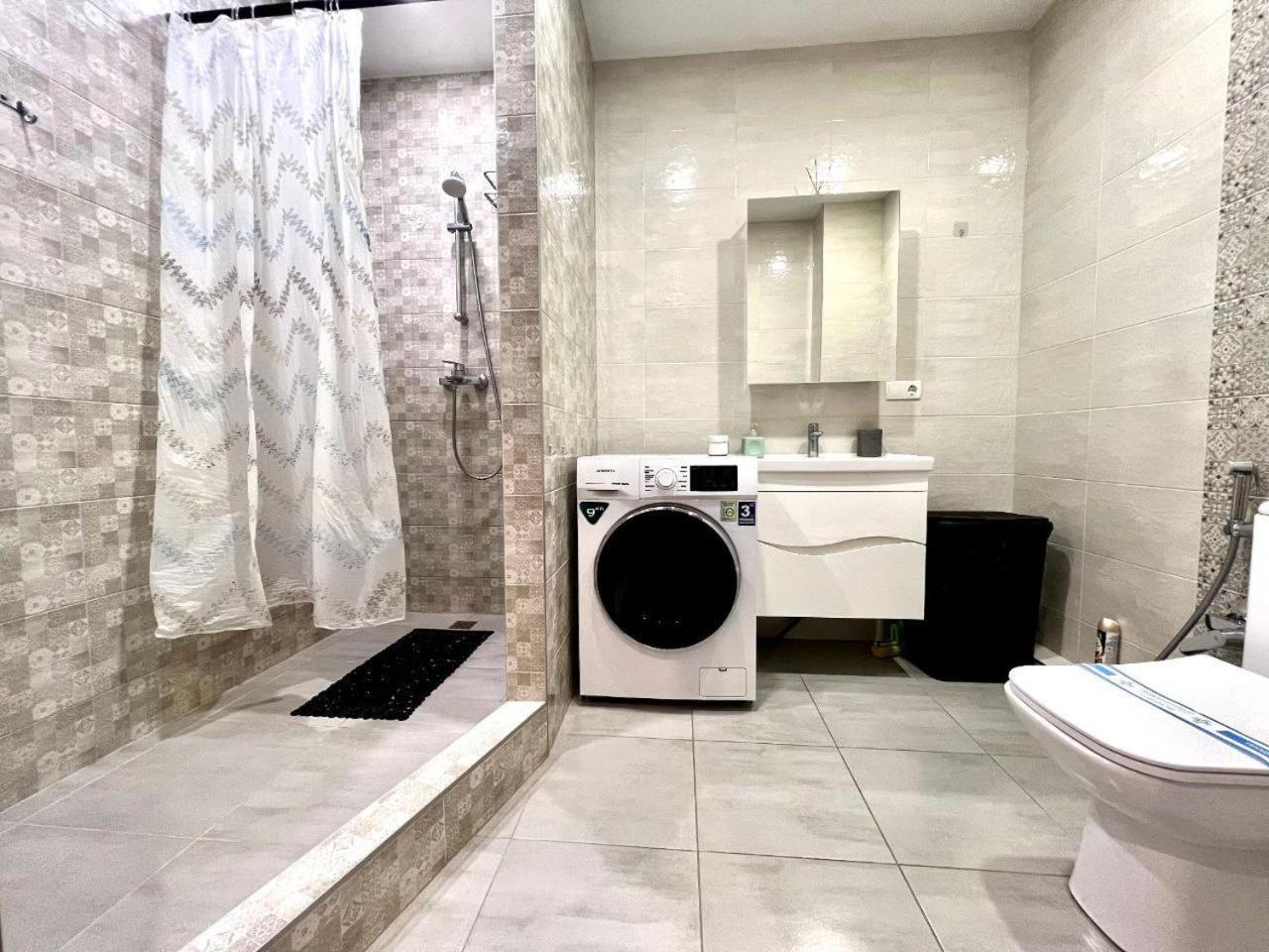 Apartment Apartpoltava: Bright In New Comfort Building